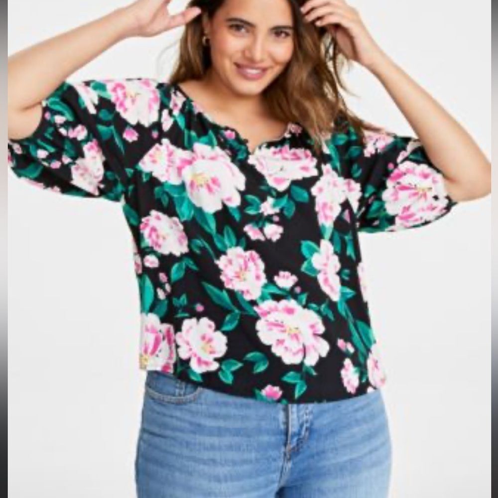On 34th Women's Elbow-Length Ballon- Sleeve Top Floral Black Top medium